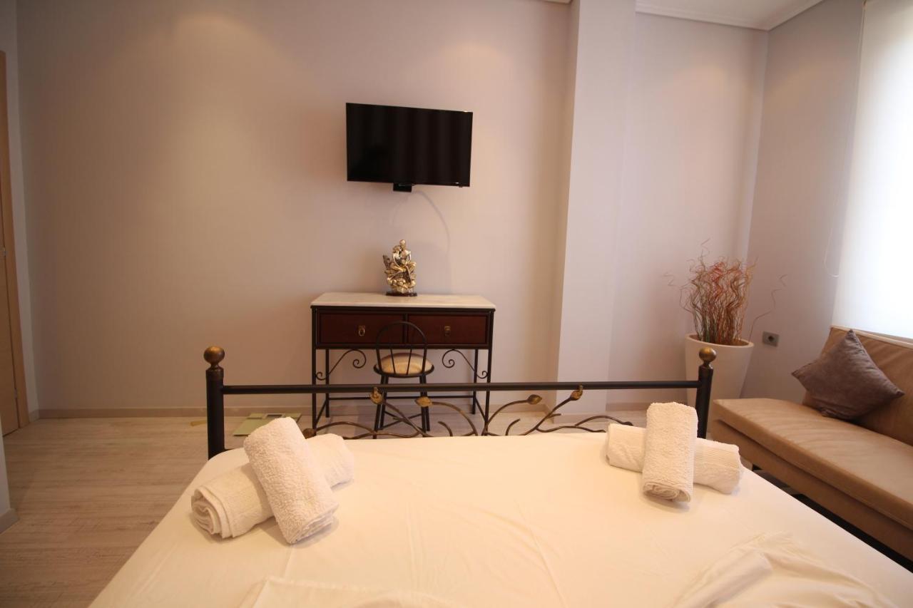 סרנדה Luxury Seafront Apartments מראה חיצוני תמונה