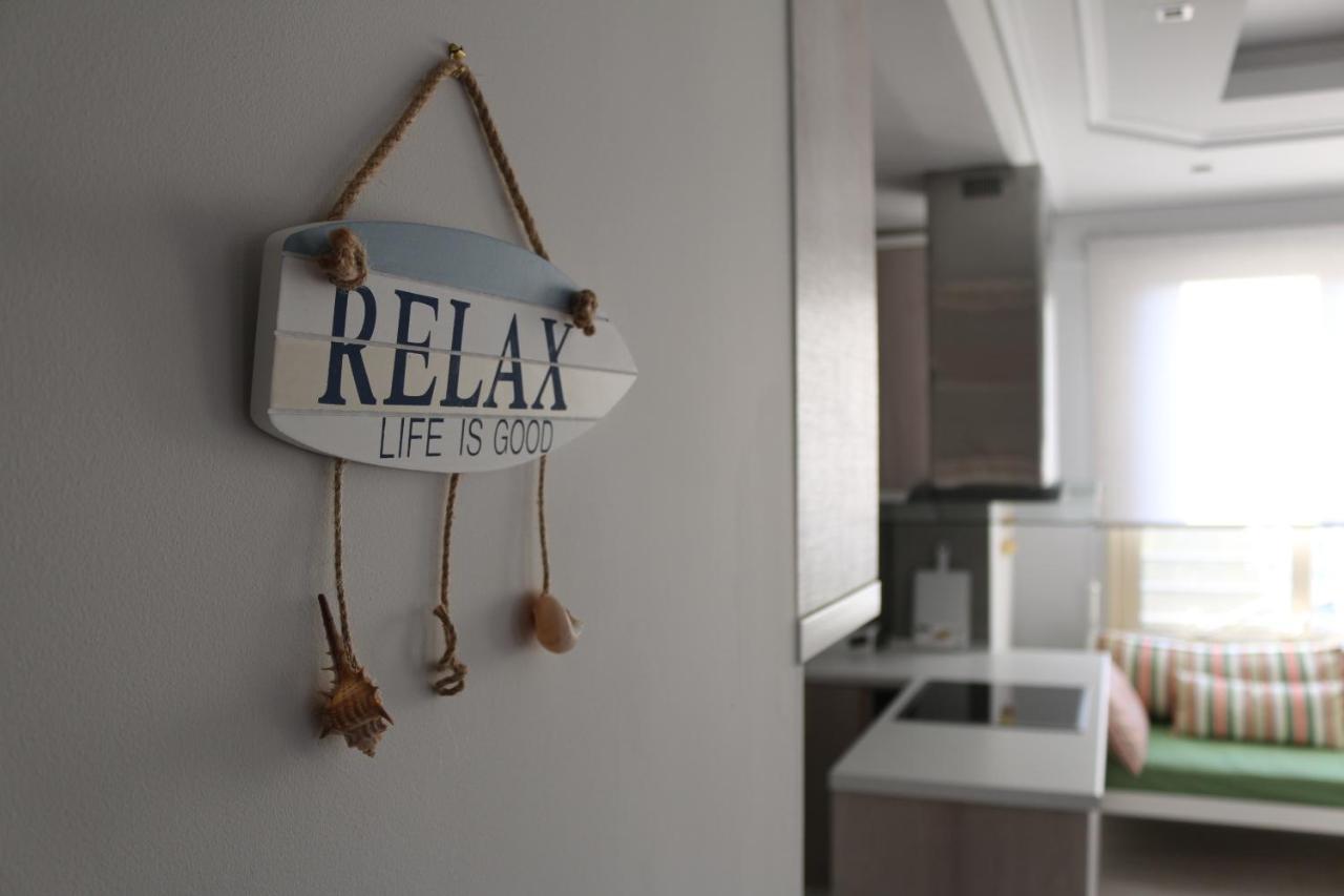סרנדה Luxury Seafront Apartments מראה חיצוני תמונה