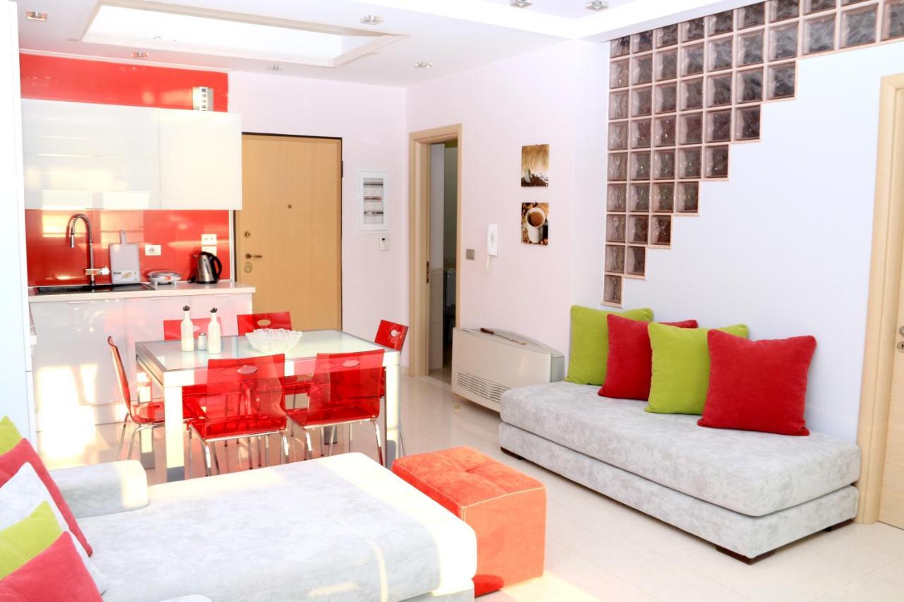 סרנדה Luxury Seafront Apartments מראה חיצוני תמונה